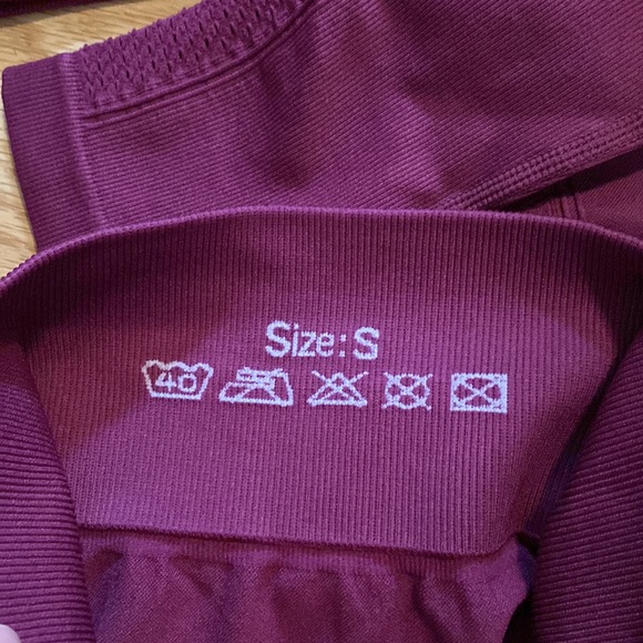 Compression Activewear - Picture 8 of 8